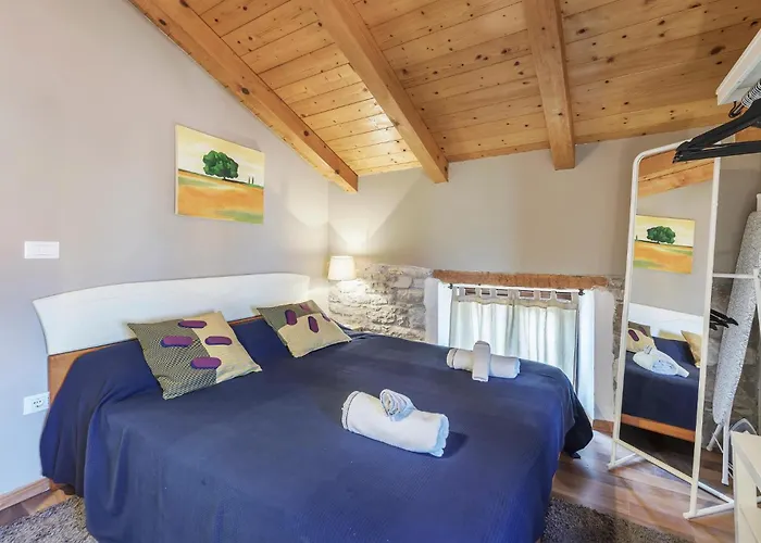 Cozy In Novigrad With Wifi Διαμέρισμα *