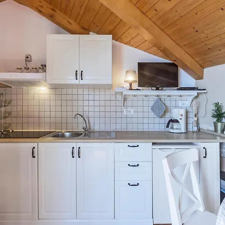1 Bedroom Gorgeous Apartment In Novigrad