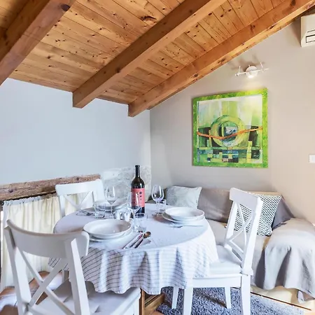 1 Bedroom Gorgeous In Novigrad Apartamento Novigrad Istria